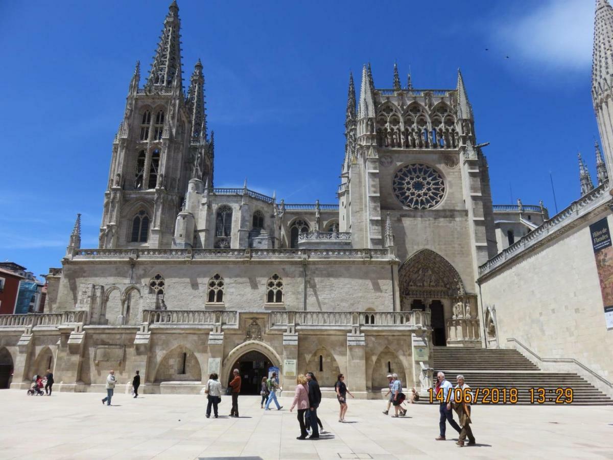 Апартаменты Vut Plaza De La Catedral Бургос Экстерьер фото